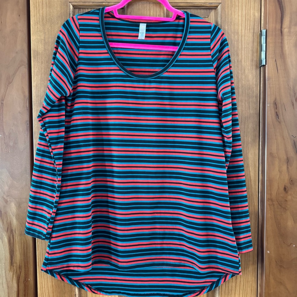LuLaRoe Lynnae Long Sleeve Top Women’s Small Red Teal Striped Casual Stretch